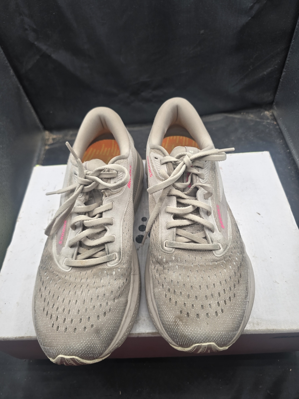 Brooks Women's Athletic Sneakers Beige‎ with Pink Accents